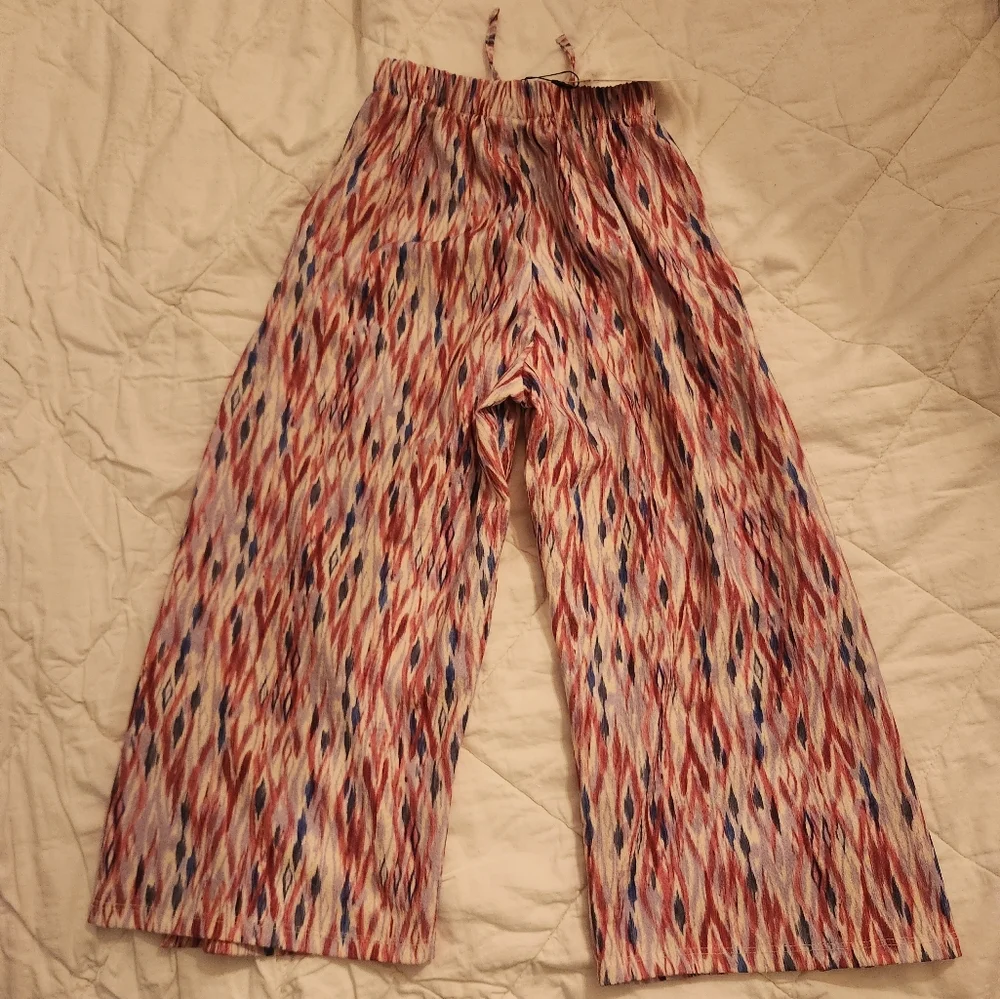 3 pieces size 6-7 2 Zara pants and art class dress